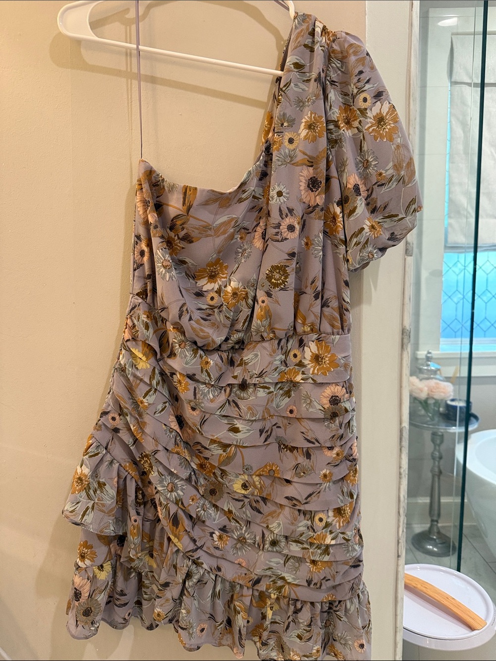 Astr One-Shoulder Floral Ruffle Mini Dress in Lavender and Mustard